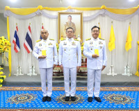 จังหวัดสุราษฎร์ธานีจัดพิธีมอบปฏิทินหลวงพุทธศักราช 2568 พระรา ... พารามิเตอร์รูปภาพ 15