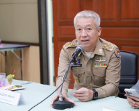 รองผู้ว่าราชการจังหวัดสุราษฎร์ธานี ให้การต้อนรับ ดร.ลัดดา วิ ... พารามิเตอร์รูปภาพ 2