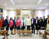 รองผู้ว่าราชการจังหวัดสุราษฎร์ธานี ให้การต้อนรับนางสาวชุติมา ... พารามิเตอร์รูปภาพ 8