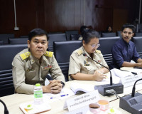รองผู้ว่าราชการจังหวัดสุราษฎร์ธานี เป็นประธานในการประชุมการป ... พารามิเตอร์รูปภาพ 3