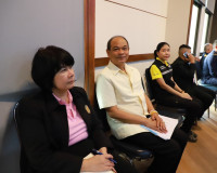 ผู้ว่าราชการจังหวัดสุราษฎร์ธานีให้การต้อนรับคณาจารย์ เจ้าหน้ ... พารามิเตอร์รูปภาพ 12