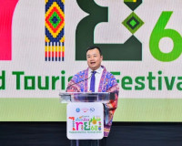 รองผู้ว่าราชการจังหวัดสุราษฎร์ธานี เข้าร่วมงาน “เทศกาลเที่ยว ... พารามิเตอร์รูปภาพ 2