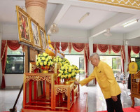 รองผู้ว่าราชการจังหวัดสุราษฎร์ธานี เป็นประธานในพิธีเจริญพระพ ... พารามิเตอร์รูปภาพ 3