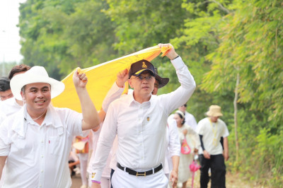 ชาวจังหวัดสุราษฎร์ธานีพร้อมใจร่วมขบวนแห่ผ้าห่มพระธาตุศรีสุรา ... พารามิเตอร์รูปภาพ 1