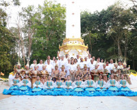 ชาวจังหวัดสุราษฎร์ธานีพร้อมใจร่วมขบวนแห่ผ้าห่มพระธาตุศรีสุรา ... พารามิเตอร์รูปภาพ 16