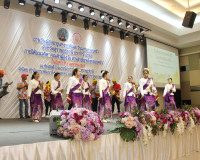 รองผู้ว่าราชการจังหวัดสุราษฎร์ธานี เป็นประธานพิธีเปิดงานวันผ ... พารามิเตอร์รูปภาพ 1