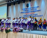 รองผู้ว่าราชการจังหวัดสุราษฎร์ธานี เป็นประธานพิธีเปิดงานวันผ ... พารามิเตอร์รูปภาพ 26