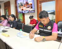 รองผู้ว่าราชการจังหวัดสุราษฎร์ธานี ร่วมการประชุมกองบัญชาการป ... พารามิเตอร์รูปภาพ 21