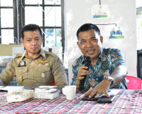 รองผู้ว่าราชการจังหวัดสุราษฎร์ธานี เป็นประธานประชุมยามเช้า M ... พารามิเตอร์รูปภาพ 3