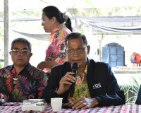 รองผู้ว่าราชการจังหวัดสุราษฎร์ธานี เป็นประธานประชุมยามเช้า M ... พารามิเตอร์รูปภาพ 4