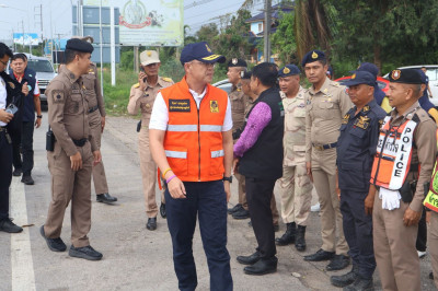 ผู้ว่าฯ สุราษฎร์ธานีลงพื้นที่ให้กำลังใจเจ้าหน้าที่ประจำจุดชะ ... พารามิเตอร์รูปภาพ 1
