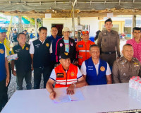 รองผู้ว่าราชการจังหวัดสุราษฎร์ธานี พร้อมด้วย หัวหน้าส่วนราชก ... พารามิเตอร์รูปภาพ 2