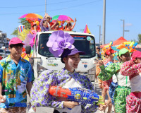 ผู้ว่าฯ สุราษฎร์ฯ นำประชาชนร่วมตักบาตรรับปีใหม่ไทย สืบสานประ ... พารามิเตอร์รูปภาพ 12