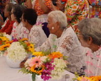 ผู้ว่าฯ สุราษฎร์ฯ นำประชาชนร่วมตักบาตรรับปีใหม่ไทย สืบสานประ ... พารามิเตอร์รูปภาพ 20