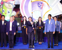 รองผู้ว่าราชการจังหวัดสุราษฎร์ธานี เข้าร่วมพิธีปิดการแข่งขัน ... พารามิเตอร์รูปภาพ 1