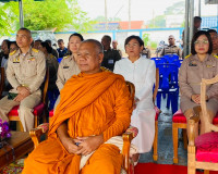 รองผู้ว่าราชการจังหวัดสุราษฎร์ธานี เป็นประธานในพิธีสักการะสิ ... พารามิเตอร์รูปภาพ 2