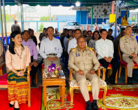 รองผู้ว่าราชการจังหวัดสุราษฎร์ธานี เป็นประธานในพิธีสักการะสิ ... พารามิเตอร์รูปภาพ 6
