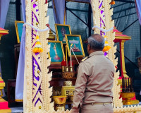 รองผู้ว่าราชการจังหวัดสุราษฎร์ธานี เป็นประธานในพิธีสักการะสิ ... พารามิเตอร์รูปภาพ 8