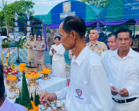 รองผู้ว่าราชการจังหวัดสุราษฎร์ธานี เป็นประธานในพิธีสักการะสิ ... พารามิเตอร์รูปภาพ 11