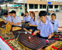 รองผู้ว่าราชการจังหวัดสุราษฎร์ธานี เป็นประธานในพิธีสักการะสิ ... พารามิเตอร์รูปภาพ 15