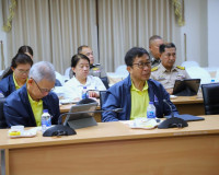 รองผู้ว่าราชการจังหวัดสุราษฎร์ธานี เป็นประธานในการประชุมเตรี ... พารามิเตอร์รูปภาพ 4
