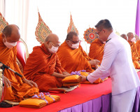 จังหวัดสุราษฎร์ธานี จัดพิธีทำบุญตักบาตร เนื่องในโอกาสวันเฉลิ ... พารามิเตอร์รูปภาพ 14
