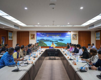 ผู้ว่าฯ สุราษฎร์ธานี ประชุมหารือเนื่องในเอกอัครราชทูตอังกฤษป ... พารามิเตอร์รูปภาพ 19
