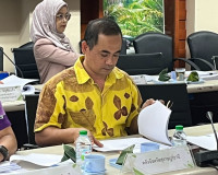 รองผู้ว่าราชการจังหวัดสุราษฎร์ธานี เป็นประธานการประชุมคณะกรร ... พารามิเตอร์รูปภาพ 4