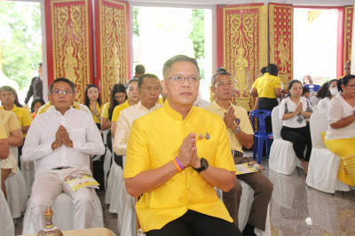 จังหวัดสุราษฎร์ธานีจัดพิธีเจริญพระพุทธมนต์ถวายพระพรชัยมงคลแด ... พารามิเตอร์รูปภาพ 1