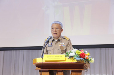 รองผู้ว่าราชการจังหวัดสุราษฎร์ธานี เป็นประธานเปิดการประชุมสั ... พารามิเตอร์รูปภาพ 1