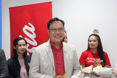 รองผู้ว่าราชการจังหวัดฯ ร่วมกิจกรรมต้อนรับเที่ยวบินปฐมฤกษ์ แ ... พารามิเตอร์รูปภาพ 1