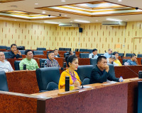 รองผู้ว่าราชการจังหวัดสุราษฎร์ธานี เป็นประธานในการประชุมการค ... พารามิเตอร์รูปภาพ 4