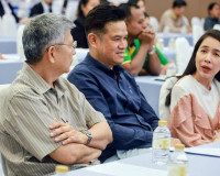 รองผู้ว่าราชการจังหวัดสุราษฎร์ธานี ให้การต้อนรับนายโกมล บัวเ ... พารามิเตอร์รูปภาพ 3