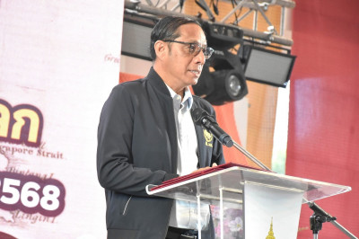 รองผู้ว่าราชการจังหวัดสุราษฎร์ธานี เป็นประธานในพิธีเปิดการแข ... พารามิเตอร์รูปภาพ 1