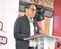 รองผู้ว่าราชการจังหวัดสุราษฎร์ธานี เป็นประธานในพิธีเปิดการแข ... พารามิเตอร์รูปภาพ 1