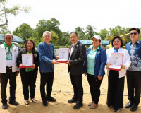 รองผู้ว่าราชการจังหวัดสุราษฎร์ธานี เป็นประธาน เปิดการแข่งขัน ... พารามิเตอร์รูปภาพ 6