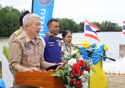 รองผู้ว่าราชการจังหวัดสุราษฎร์ธานี เป็นประธานพิธีปล่อยพันธุ์ ... พารามิเตอร์รูปภาพ 1
