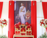 รองผู้ว่าราชการจังหวัดสุราษฎร์ธานีเป็นประธานในพิธีทำบุญตักบา ... พารามิเตอร์รูปภาพ 1