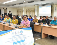 รองผู้ว่าราชการจังหวัดสุราษฎร์ธานี เป็นประธานในพิธีมอบเกียรต ... พารามิเตอร์รูปภาพ 18