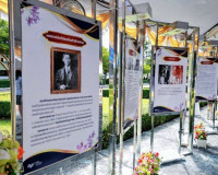 รองผู้ว่าราชการจังหวัดฯ เป็นประธานในพิธีวางพวงมาลาเนื่องในวั ... พารามิเตอร์รูปภาพ 8
