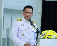 รองผู้ว่าราชการจังหวัดสุราษฎร์ธานี เป็นประธานพิธีมอบเงินพระร ... พารามิเตอร์รูปภาพ 4