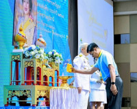 รองผู้ว่าราชการจังหวัดสุราษฎร์ธานี เป็นประธานพิธีมอบเงินพระร ... พารามิเตอร์รูปภาพ 5