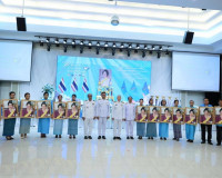 รองผู้ว่าราชการจังหวัดสุราษฎร์ธานี เป็นประธานพิธีมอบเงินพระร ... พารามิเตอร์รูปภาพ 12
