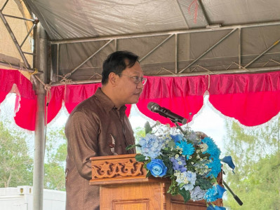 รองผู้ว่าราชการจังหวัดฯ กล่าวให้การต้อนรับ อาจารย์อรุณ บุญชุ ... พารามิเตอร์รูปภาพ 1