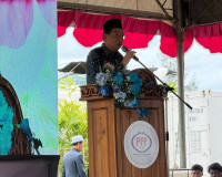 รองผู้ว่าราชการจังหวัดฯ กล่าวให้การต้อนรับ อาจารย์อรุณ บุญชุ ... พารามิเตอร์รูปภาพ 4