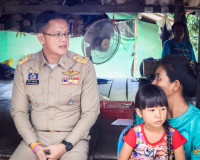 เหล่ากาชาดจังหวัดสุราษฎร์ธานี ลงพื้นที่มอบเงินช่วยเหลือและให ... พารามิเตอร์รูปภาพ 1