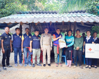 เหล่ากาชาดจังหวัดสุราษฎร์ธานี ลงพื้นที่มอบเงินช่วยเหลือและให ... พารามิเตอร์รูปภาพ 6