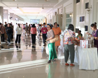 รองผู้ว่าราชการจังหวัดสุราษฎร์ธานี ให้การต้อนรับคณะนักท่องเท ... พารามิเตอร์รูปภาพ 7