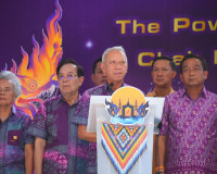 รองนายกรัฐมนตรีและรัฐมนตรีว่าการกระทรวงคมนาคม ลั่นกลองเริ่มง ... พารามิเตอร์รูปภาพ 2