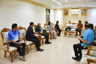 ผู้ว่าราชการจังหวัดสุราษฎร์ธานี หารือ ธนาคารกรุงไทย และส่วนร ... พารามิเตอร์รูปภาพ 1